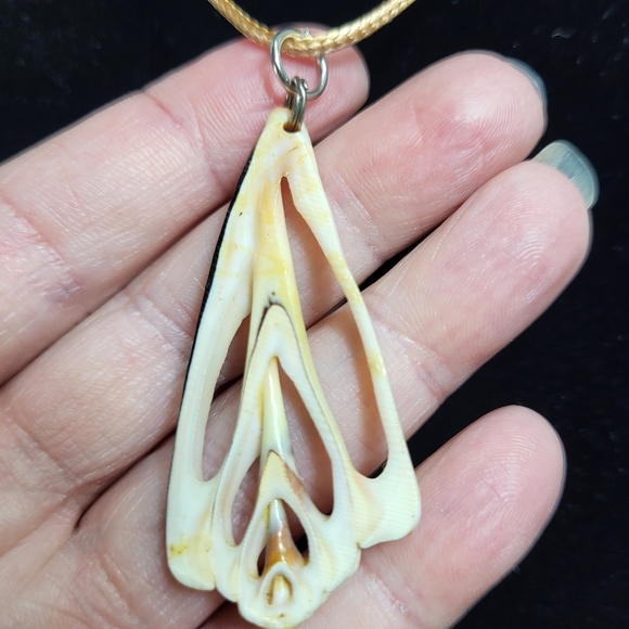 Vintage Natural Sea Shell Slice Necklace Pendant - Picture 3 of 14